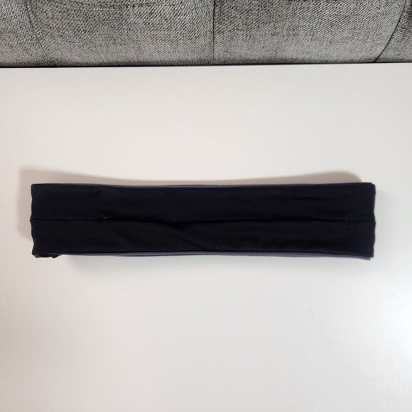 FlipBelt Running Belt - Medium - Picture 2 of 5